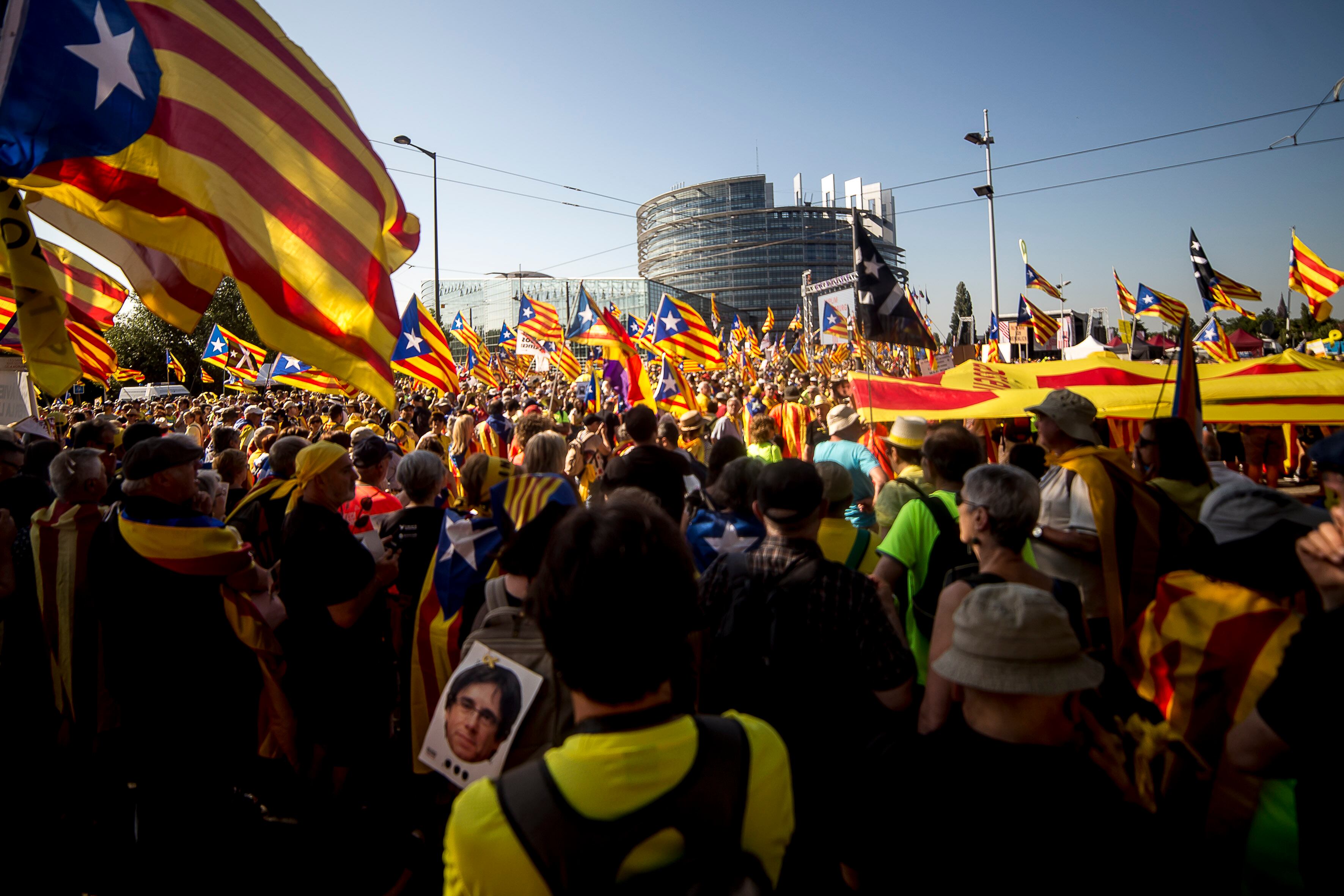 Manifestació de catalans al Parlament Europeu a Estrasburg el juliol del 2019. 