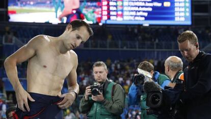 Lavillenie depois de ser batido por brasileiro