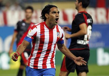 Atlético Madrid's Ramadel Falcao celebrates his winning goal against Rayo Vallecano.