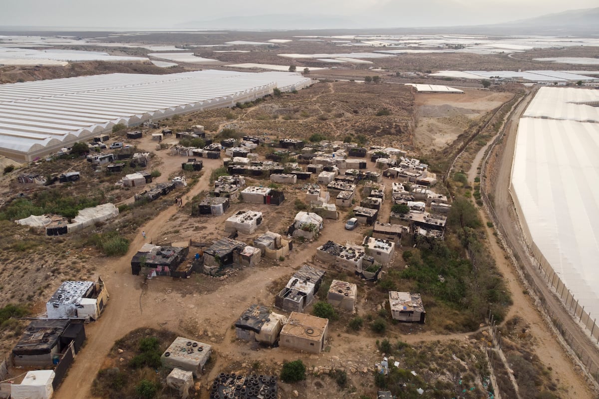 La vida de 3.500 personas en los asentamientos irregulares de Níjar, el kilómetro cero de la miseria invisible