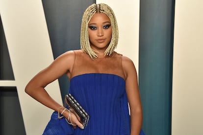 Amandla Stenberg C Tiendo a creer que el gnero tal y como lo hemos establecido en la sociedad actual no existe en realidad, afirm la intrprete conocida por pelculas como Los juegos del hambre, El odio que das o la serie de Netflix The Eddy en una entrevista con la revista People. Stenberg, que tiene pendiente de estreno el esperado musical Dear Evan Hansen, ha evitado adherirse a lo largo de su corta pero renombrada carrera a los pronombres femeninos por no ser algo demasiado significativo. Ha sido una bendicin ser testigo de cmo la gente que se preocupa por mi discurso se ha sentido ms cmoda con su identidad tras ver cmo lo estoy haciendo yo.