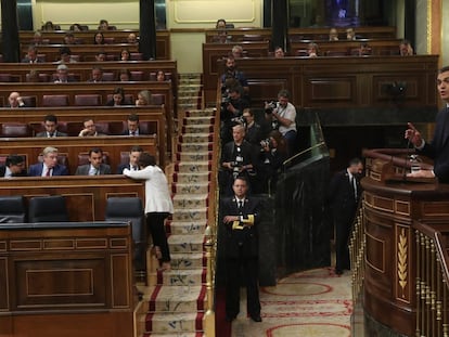 La votación de la moción de censura del PSOE contra Mariano Rajoy, en imágenes