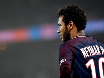 Neymar, en acci&oacute;n con la camiseta del PSG.