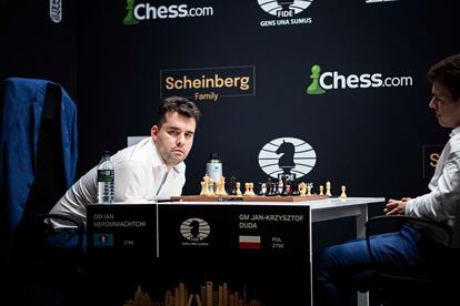 Ian Niepómniashi, durante su partida de la 6ª ronda, este jueves, frente a Jan Duda