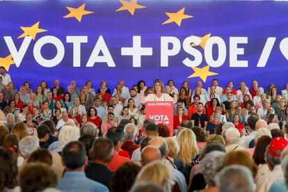 Teresa Ribera en un mitin de campaña del PSOE, el sábado en Sevilla.