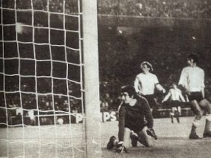 Asensi marca el gol de Espa&ntilde;a en la Copa de la Hispanidad de 1972 ante Argentina