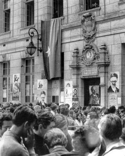 El maig del 68 també va portar el combat contra el saber en molts campus.