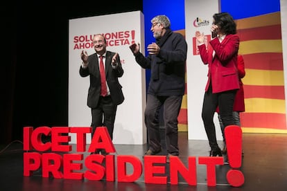 PSC candidate Miquel Iceta (left) at a party rally.