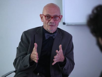 Pascal Lamy durante la entrevista en la Casa Árabe.