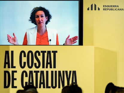 La secretaria general de ERC, Marta Rovira, participa por videoconferencia en el acto de campaña electoral que el partido el 29 de abril en Girona.