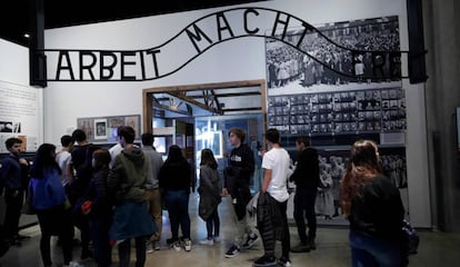 Visitantes en el Museo del Holocausto de Jerusalén, el lunes 21.