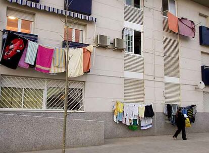 Viviendas de protección oficial en el barrio de Sant Cosme de El Prat de Llobregat.