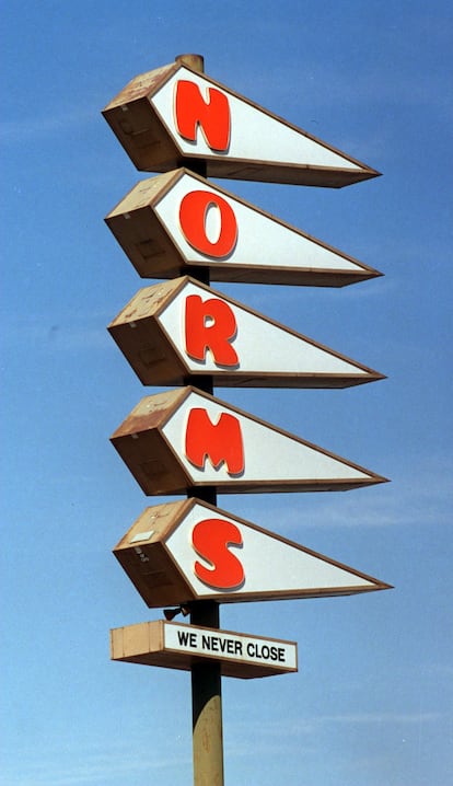 El increíble letrero del restaurante Norms, de Los Ángeles.