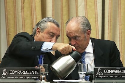 Gonzalo Ferre y Julio Gómez-Pomar, en el Congreso.