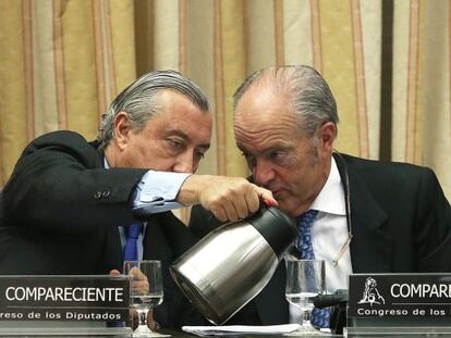 Gonzalo Ferre y Julio Gómez-Pomar, en el Congreso.