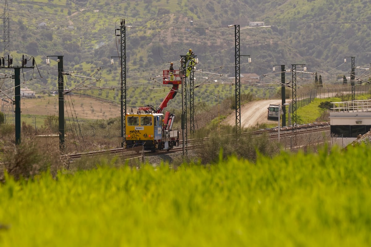 Crece la tensión política por la falta de alternativas para la ruta de Renfe entre Madrid y Málaga a partir del 24 de marzo