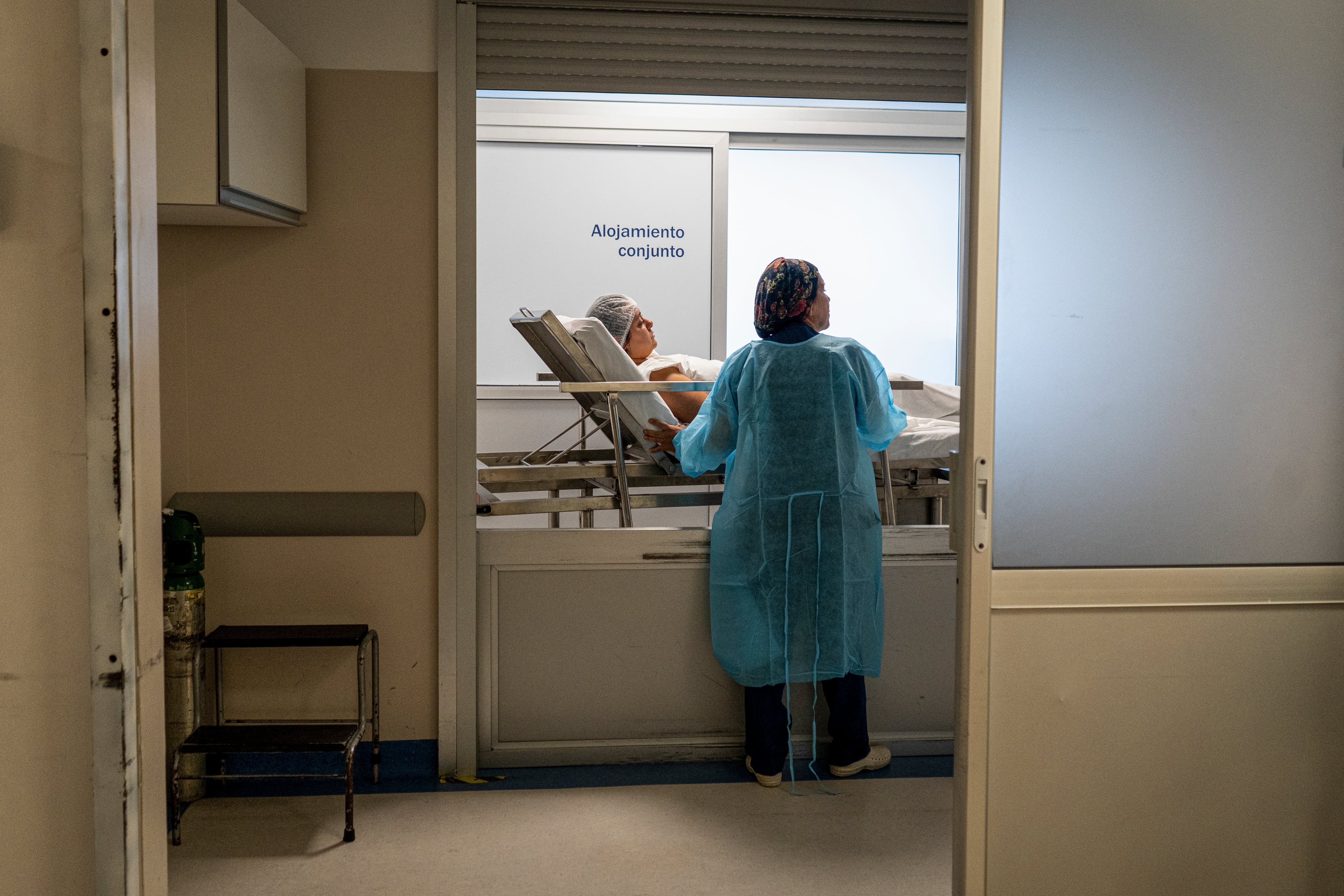 Valentina Hortoneada en el bloque quirúrgico del Hospital SMI, el 30 de abril.