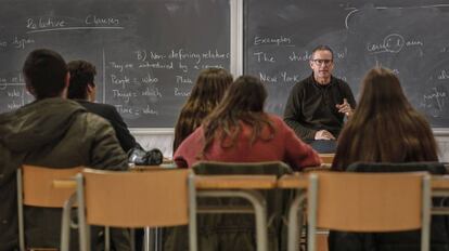 Alumnos de secundaria en un instituto de Valencia. Mònica Torres
