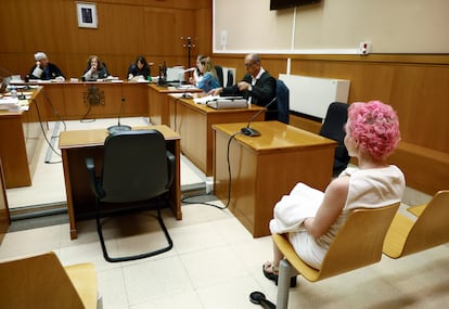 Ángela Dobrowolski, en la primera sesión del juicio por intento de asesinato.