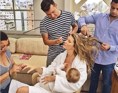 Gisele Bündchen, amamantando a su hijo.