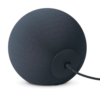 Trasera del Echo Studio de Amazon