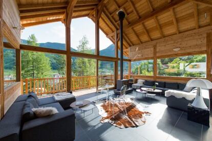 Chalet Wanaka, residencia de 300 metros cuadrados, situada en el pueblo La Salle les Alpes (Francia)