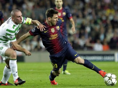 Messi trata de sortear a Brown en el partido de la Liga de Campeones contra el Celtic del pasado martes