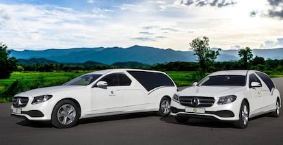 Nuevos coches f&uacute;nebres adquiridos por la Empresa Municipal.