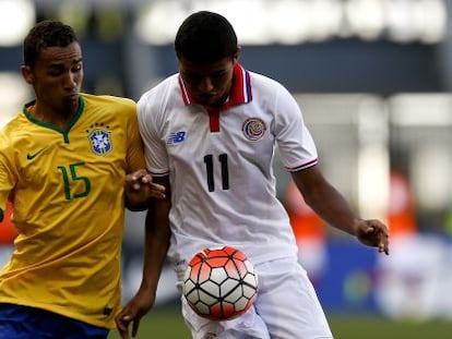 Danilo en el partido de Brasil frente a Costa Rica. 