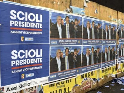 Carteles electorales en Buenos Aires, el pasado 16 de octubre. 