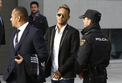 El jugador comparece ante la Audiencia Nacional de Madrid, por delito fiscal en su contrato, el 2 de febrero de 2016.