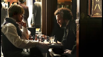 Fotograma de la película 'El joven Karl Marx'.