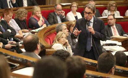 Mas, en un momento de la sesión de control este miércoles en el Parlament.