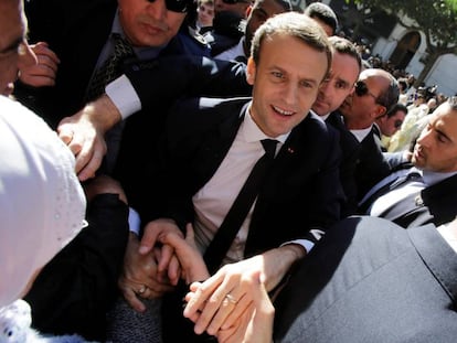 El presidente franc&eacute;s Emmanuel Macron en Argel