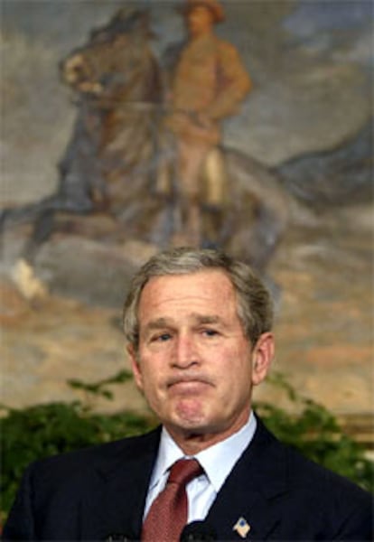 Bush, ayer, en el salón Roosevelt de la Casa Blanca.