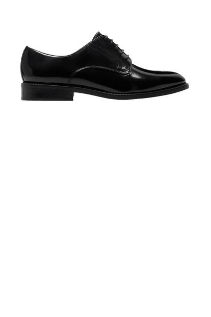 Zapatos masculinos de Zara (59,95 euros).