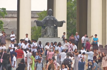 Estudiantes de la Universidad de la Habana protestan por el aumento en las tarifas de internet, el 4 de julio de 2025.