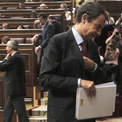 El presidente José Luis Rodríguez Zapatero, durante su comparecencia en el Congreso.