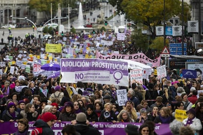 La manifestación más masiva se ha celebrado en Madrid, donde decenas de miles de mujeres --pero también hombres y familias-- han mostrado su repulsa por la violencia machista.