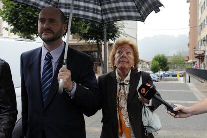 Menchu Alvarez del Valle, la abuela de la princesa Letizia, a su llegada al juzgado.