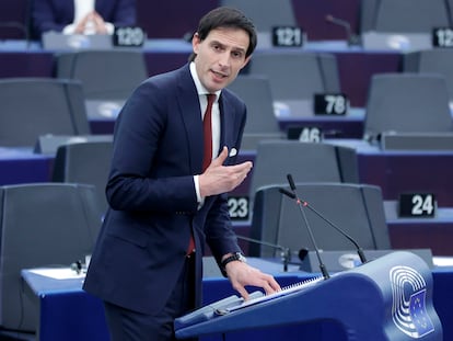 Wopke Hoekstra, comisario de Acción Climática, durante un debate en el Parlamento Europeo, en Estrasburgo.