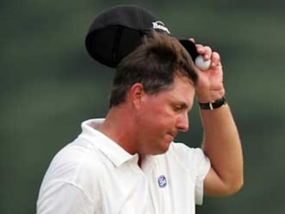 Mickelson, lamentándose.