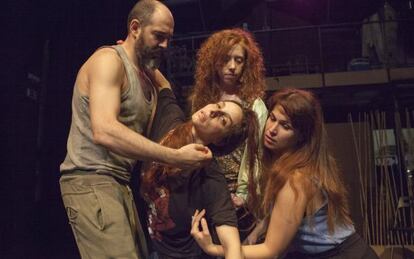 David Picazo, Alba Celma, Esther Ortega y Carlota Ferrer en un ensayo de 'Fortune cookie'.