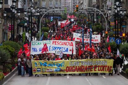 En Vigo ha tenido lugar la manifestación convocada por el sindicato nacionalista CUT, la situación de Pescanova y lascifras de paro han marcado los lemas y discursos