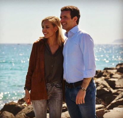 Pablo Casado y su esposa, Isabel Torres, en una fotografía de la cuenta de Instagram del líder del PP.