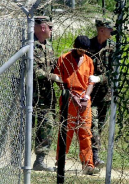Un prisionero talibán, en Guantánamo.