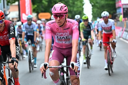 Tadej Pogacar durante la tercera etapa del Giro de Italia 2024.