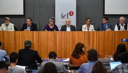 Sete ex-ministros do meio ambiente, reunidos nesta quarta na USP.