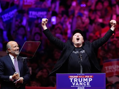 Elon Musk habla en un mitin de Donald Trump el pasado octubre.