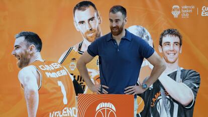 El jugador de baloncesto Víctor Claver durante el acto de despedida del Valencia Basket.